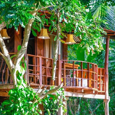 Experience The Comforts Of An Amazing Treehouse Σιγκιρίγια Εξωτερικό φωτογραφία
