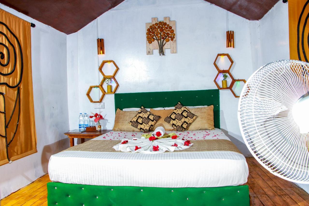 Experience The Comforts Of An Amazing Treehouse Σιγκιρίγια Εξωτερικό φωτογραφία