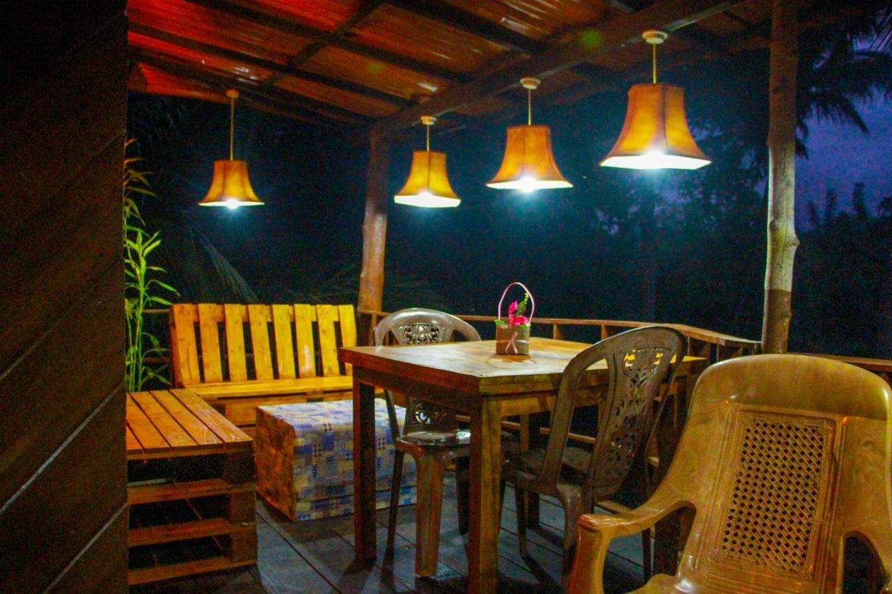 Experience The Comforts Of An Amazing Treehouse Σιγκιρίγια Εξωτερικό φωτογραφία